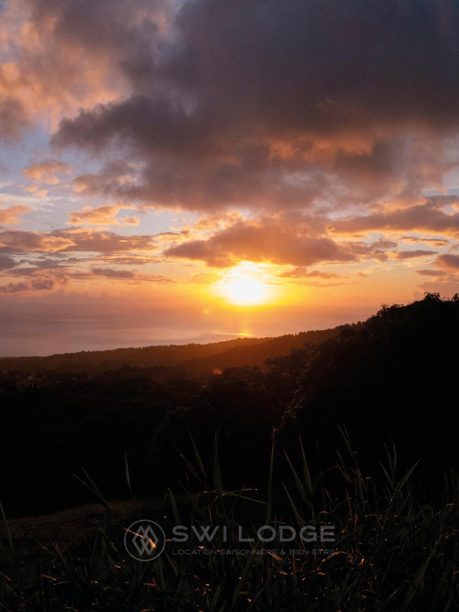Swilodge Vue Sur Mer ! Petit Dejeuner Et Location De Voiture Possible เลอ มูเล่ ภายนอก รูปภาพ