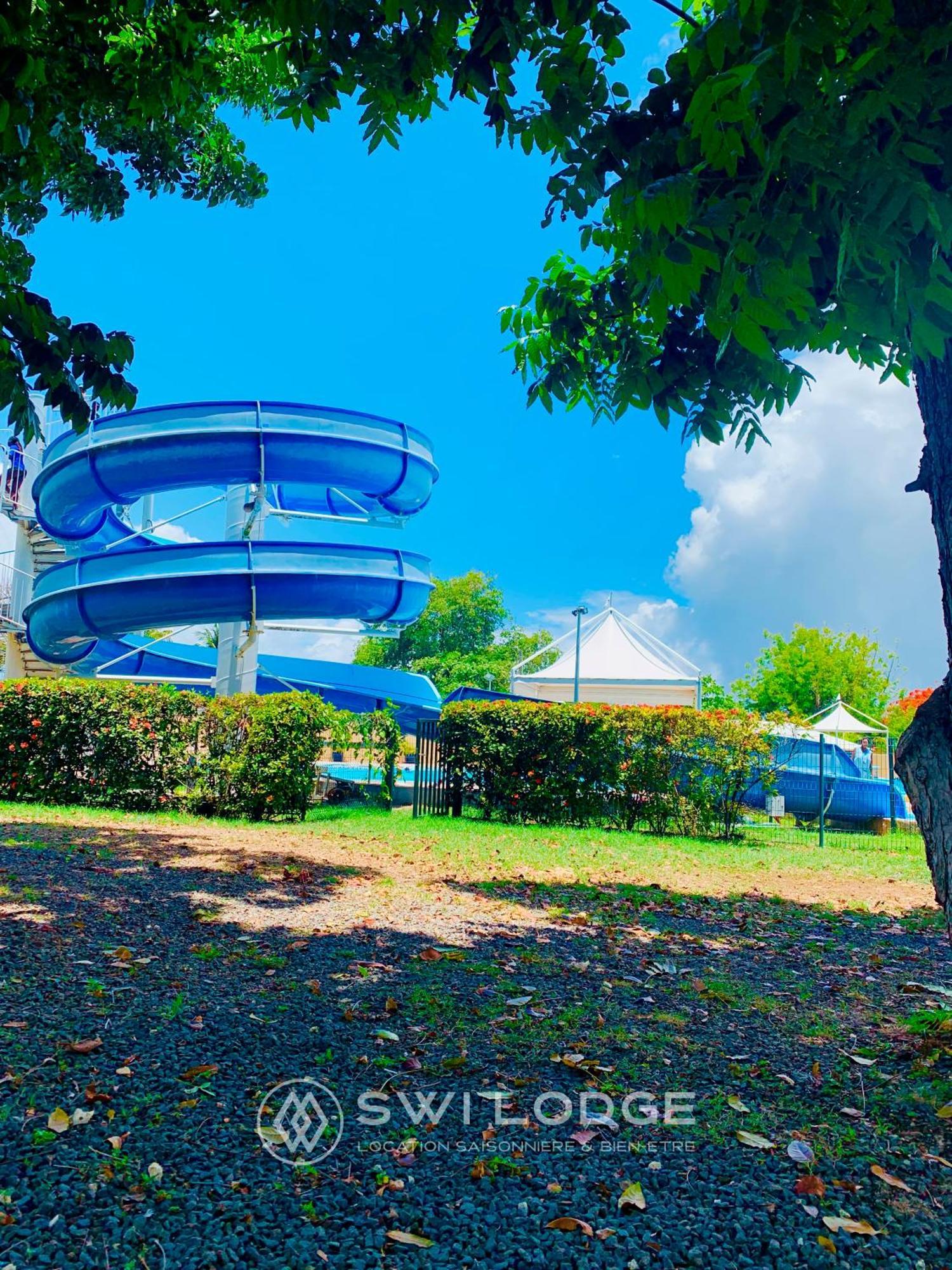 Swilodge Vue Sur Mer ! Petit Dejeuner Et Location De Voiture Possible เลอ มูเล่ ภายนอก รูปภาพ