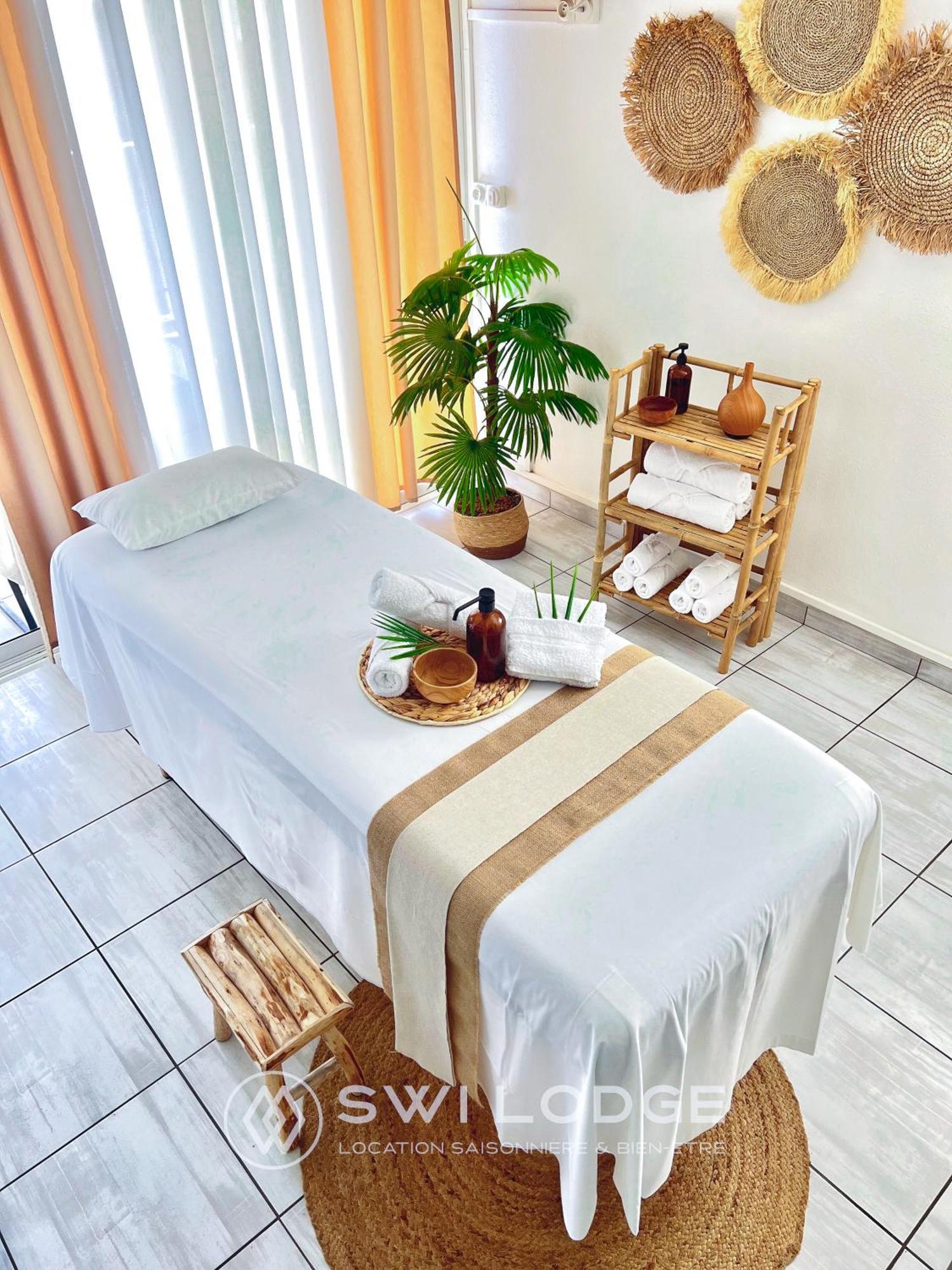 Swilodge Vue Sur Mer ! Petit Dejeuner Et Location De Voiture Possible เลอ มูเล่ ภายนอก รูปภาพ