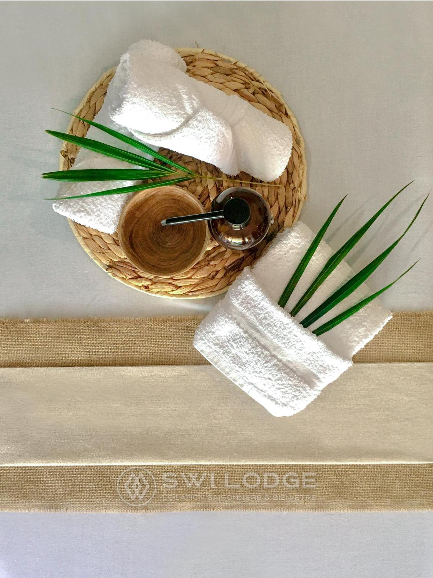 Swilodge Vue Sur Mer ! Petit Dejeuner Et Location De Voiture Possible เลอ มูเล่ ภายนอก รูปภาพ